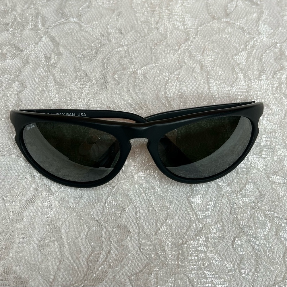 B & L Ray Ban W2323 YRAR Matte Black Sunglasses Unisex Quite Luxury Old Money
